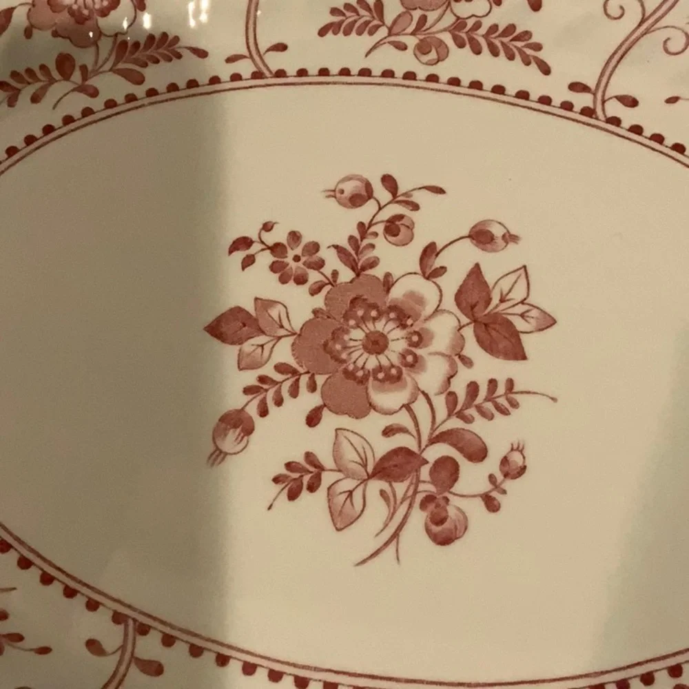 Red and Cream Oval Platter - Picture 2 of 15